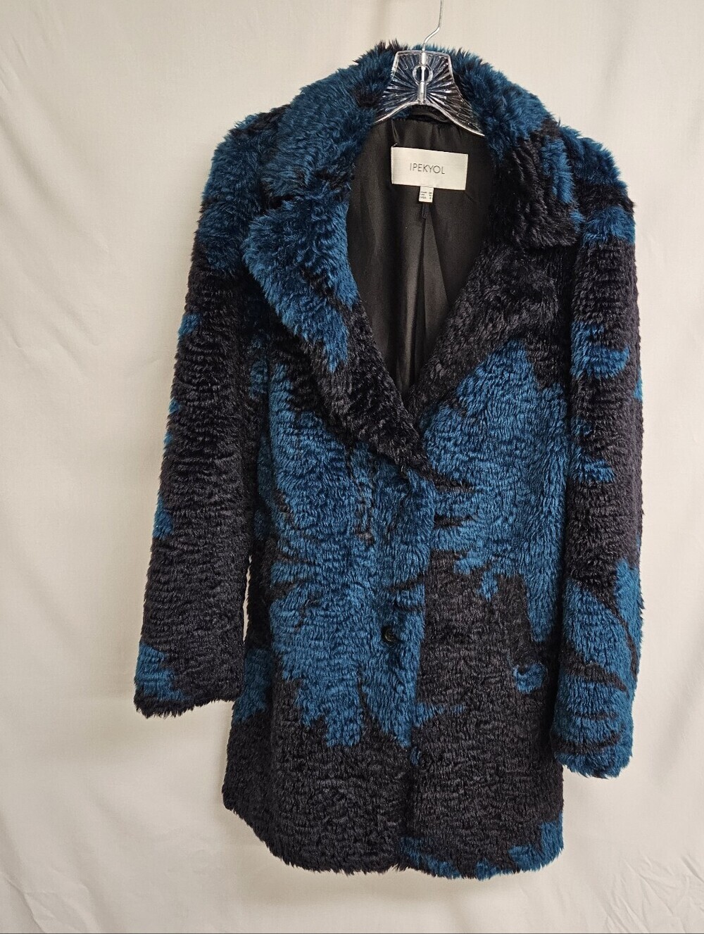 IPEKYOL Like New Faux Fur Coat W/ Blue Black Abstract Fuzzy Design Size USA 8